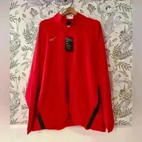 NWT Men's Nike Dry Team Woven Lightweight Full Zip Red Jacket Size 3XL - Picture 1 of 5